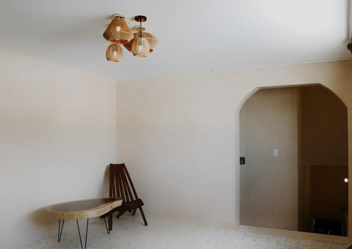 Casa Nudo, Parota, * Mérida